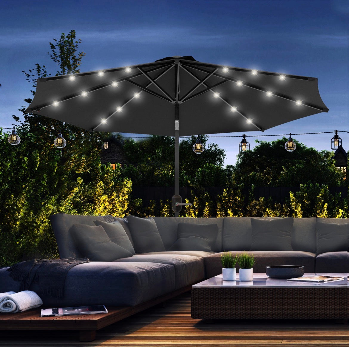 2.7m Outdoor Patio Garden Umbrella Parasol with Tilt Crank and 24 LEDs Lights