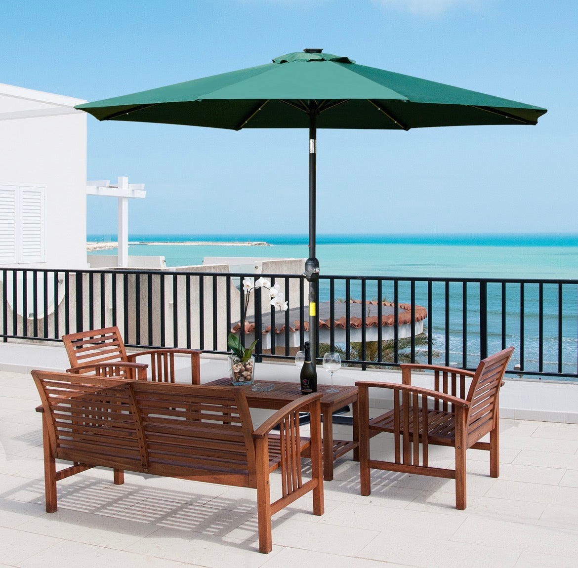 2.7m Outdoor Patio Garden Umbrella Parasol with Tilt Crank and 24 LEDs Lights